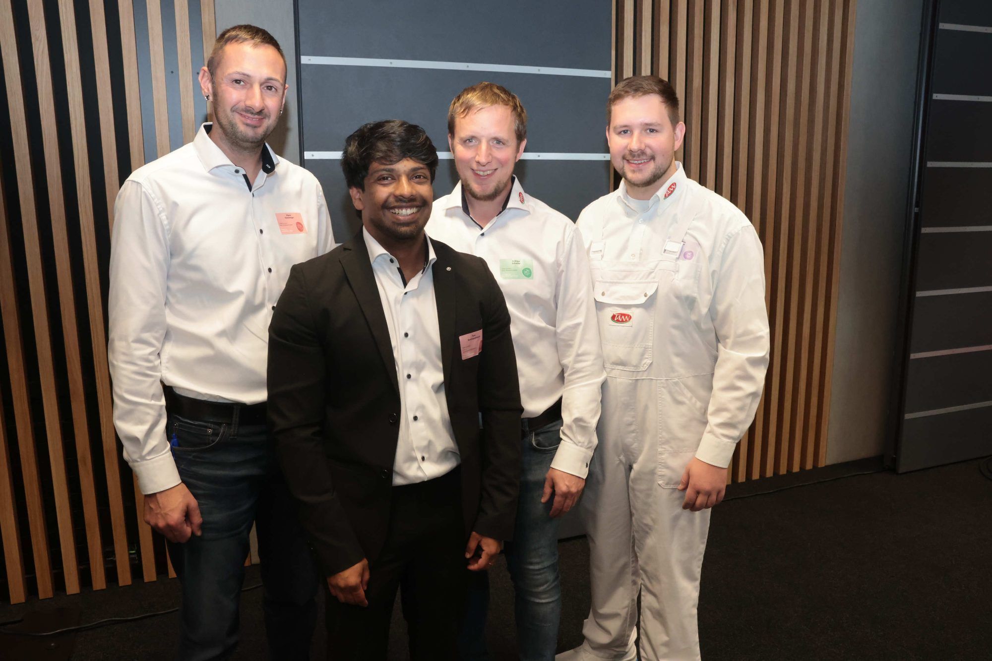 Die Abteilungsleiter Pierre Forschinger, Tom Karimpumamil, Andreas Schedler und Tobias Geuze.
