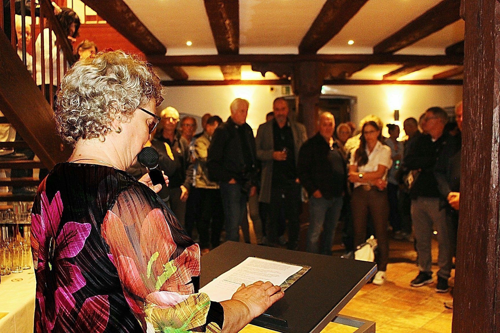 Zur Vernissage der Jubiläumsausstellung und Siegerehrung für die 62. Landesmeisterschaft konnte die Bregenzer Obfrau Marlies Raich ein volles Haus begrüßen.