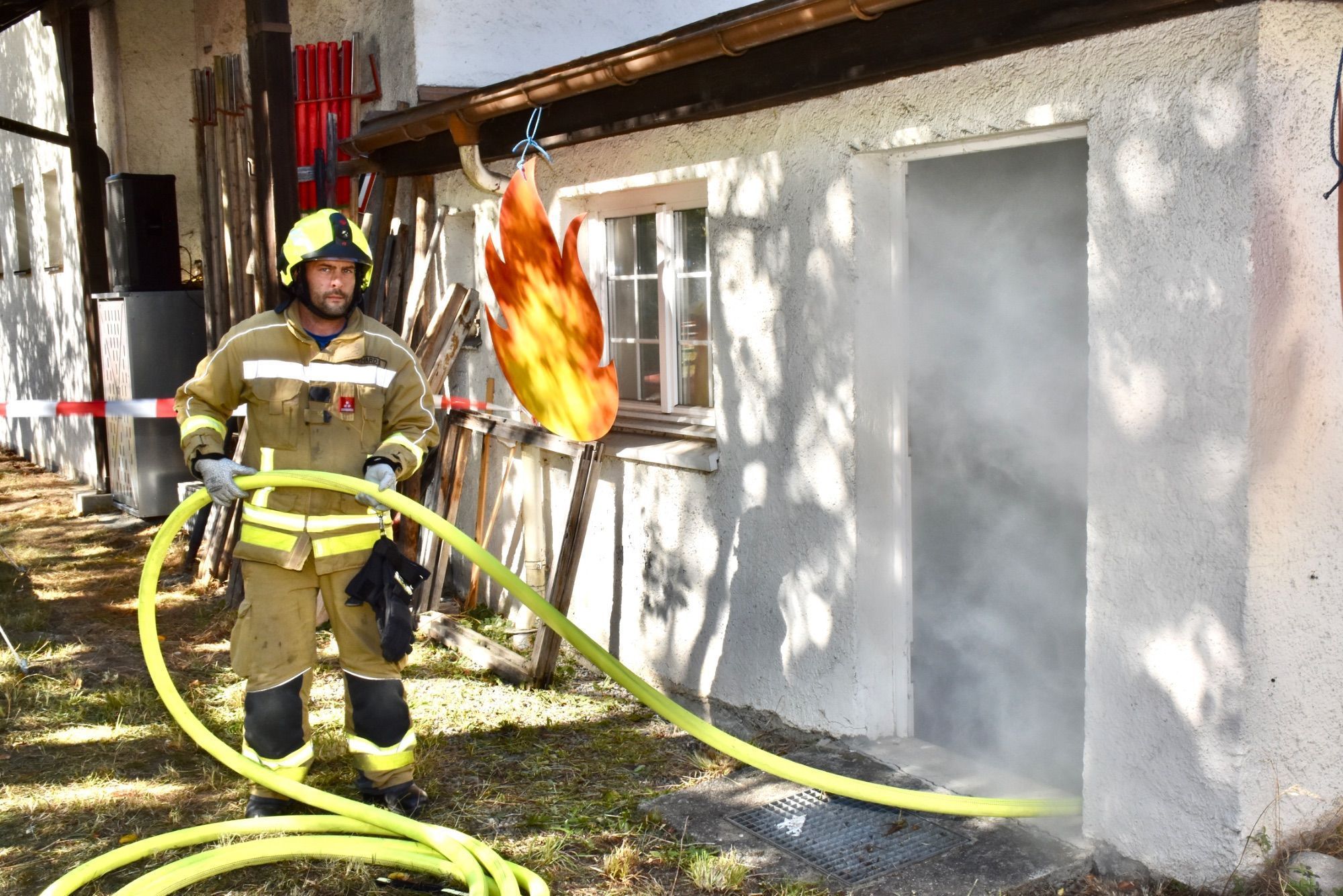 Vorführungen der Feuerwehr, Feuerwehr-Minigolf-Parcours und Blick ins Feuerwehrhaus Gantschier.