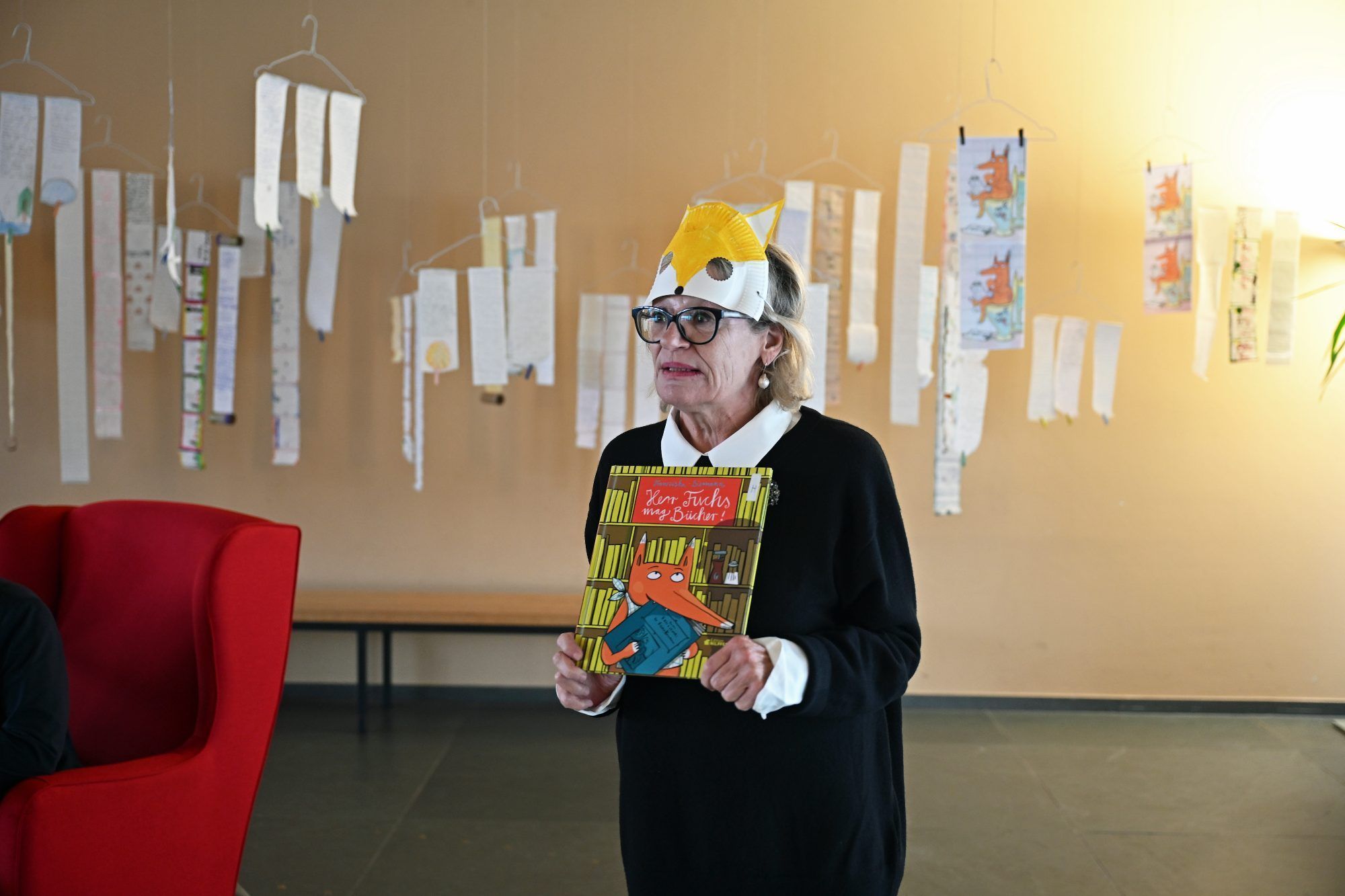 Büchereileiterin Angelika Ibele präsentierte das Programm des Familiennachmittags im Rohrbach.