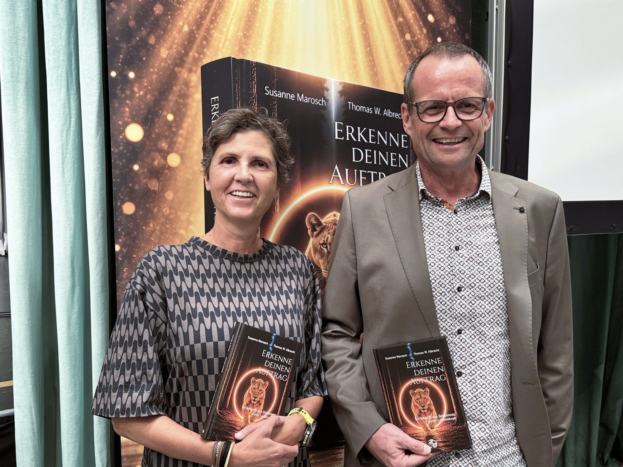 Doris Priesching und Bertram Strolz schrieben das Vorwort.