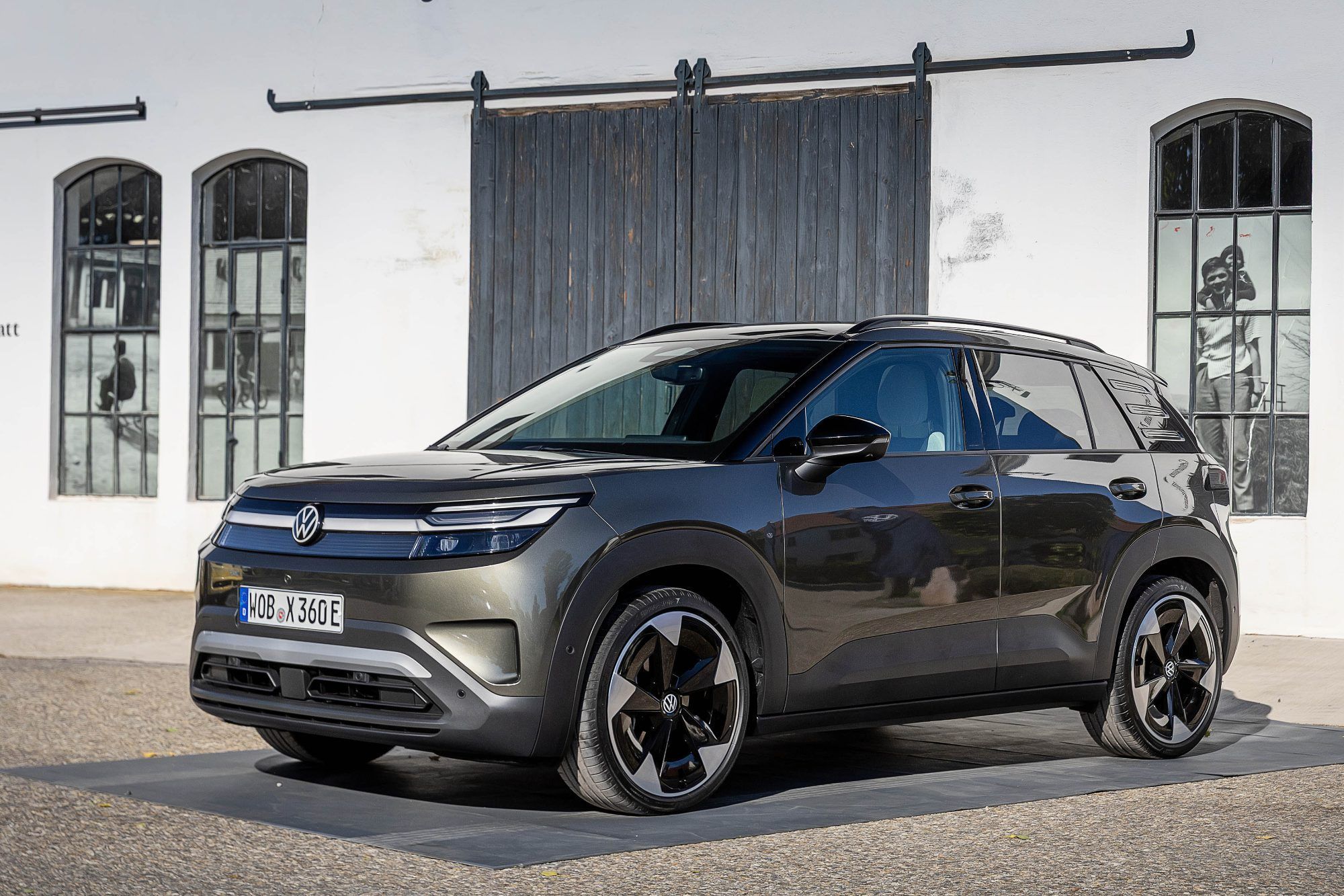 Österreich-Premiere im Burgenland: Der ID.Cross ist die elektrische Alternative zum Benziner T-Cross. Der kleine Kompakt-SUV ist bereits bestellbar, die Auslieferung startet gegen Jahresende