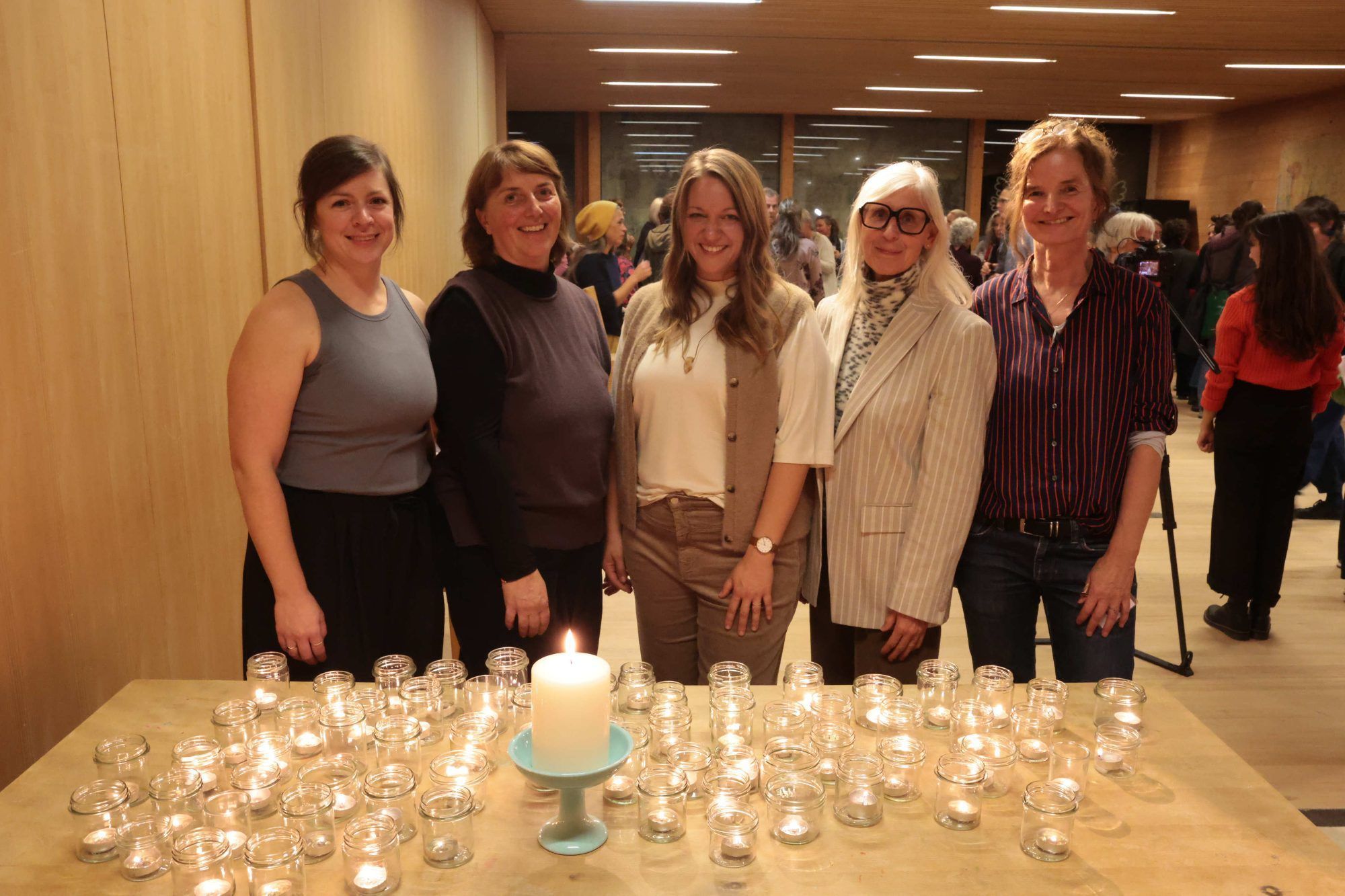 Das Vorstandsteam: Carla Bilgeeri, Sabrina Vonbrühl, Obfrau Nina Flatz, Ulli Laine-Valentini und Brigitta Soraperra.