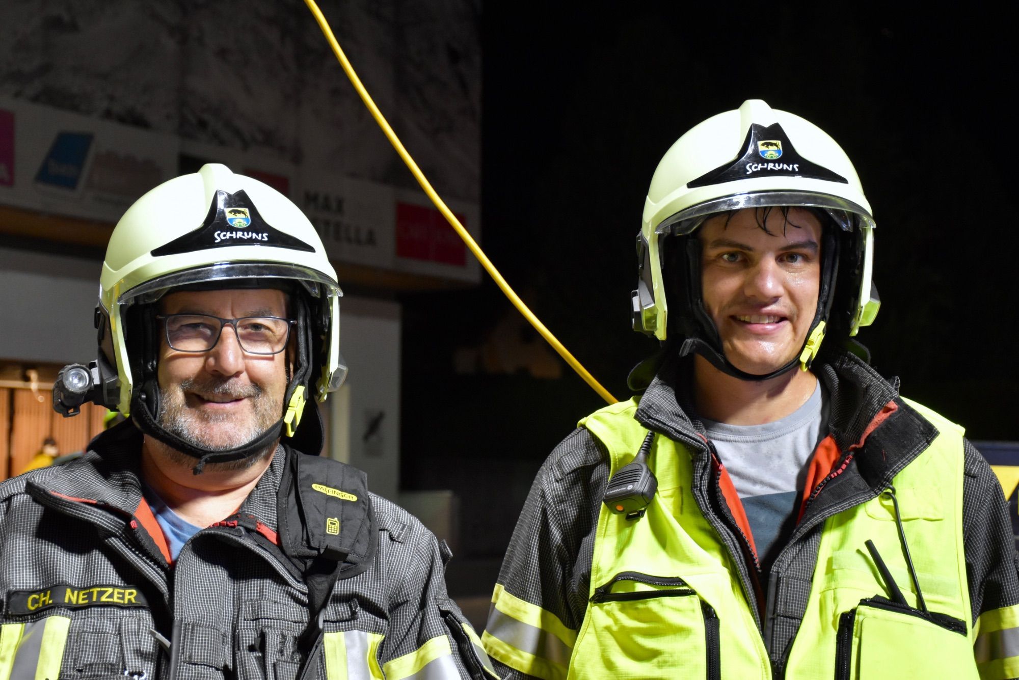 Christian Netzer und Dominik Ganahl, Mitglieder der Schrunser Ortsfeuerwehr.