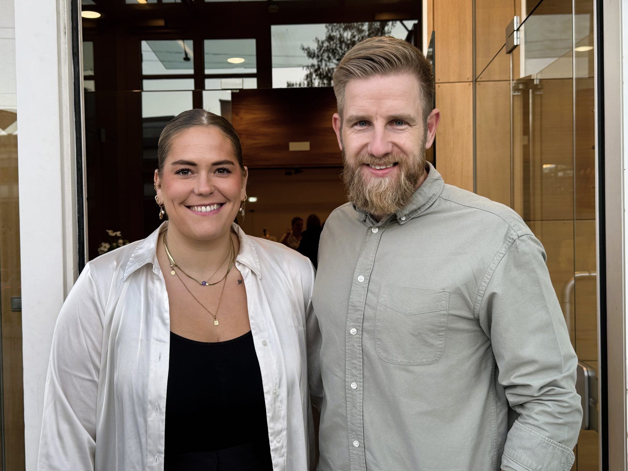 Philipp Peer (Vorstand Junge Wirtschaft) und Beate Scheffknecht (Junge Wirtschaft).