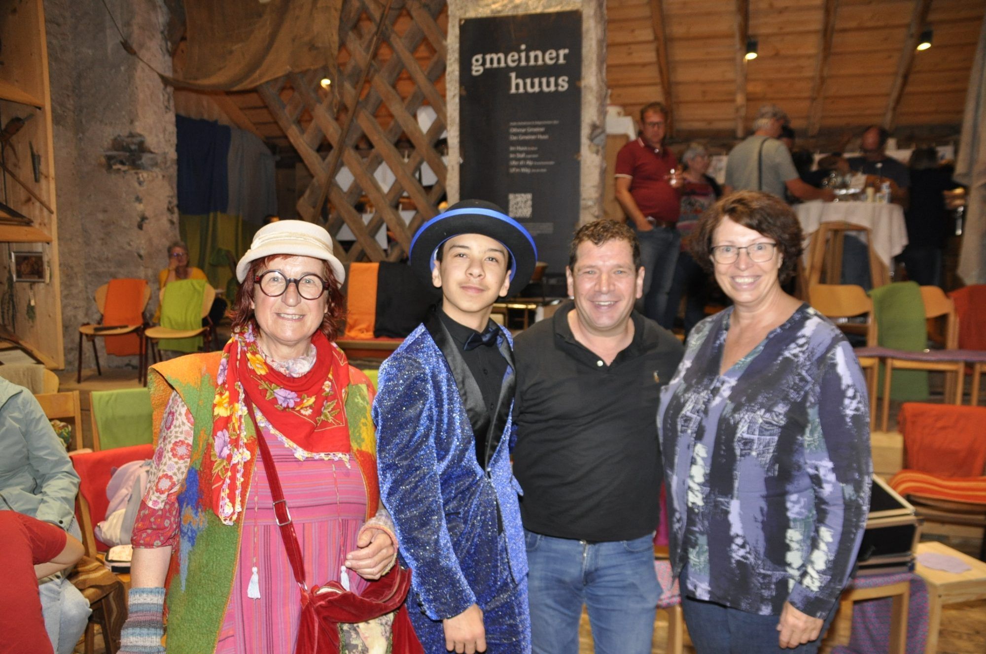 Hausherrin Herta Glück, Kinderzauberer Timur, Künstler Christian Mair, Bmi Alexandra Schalegg