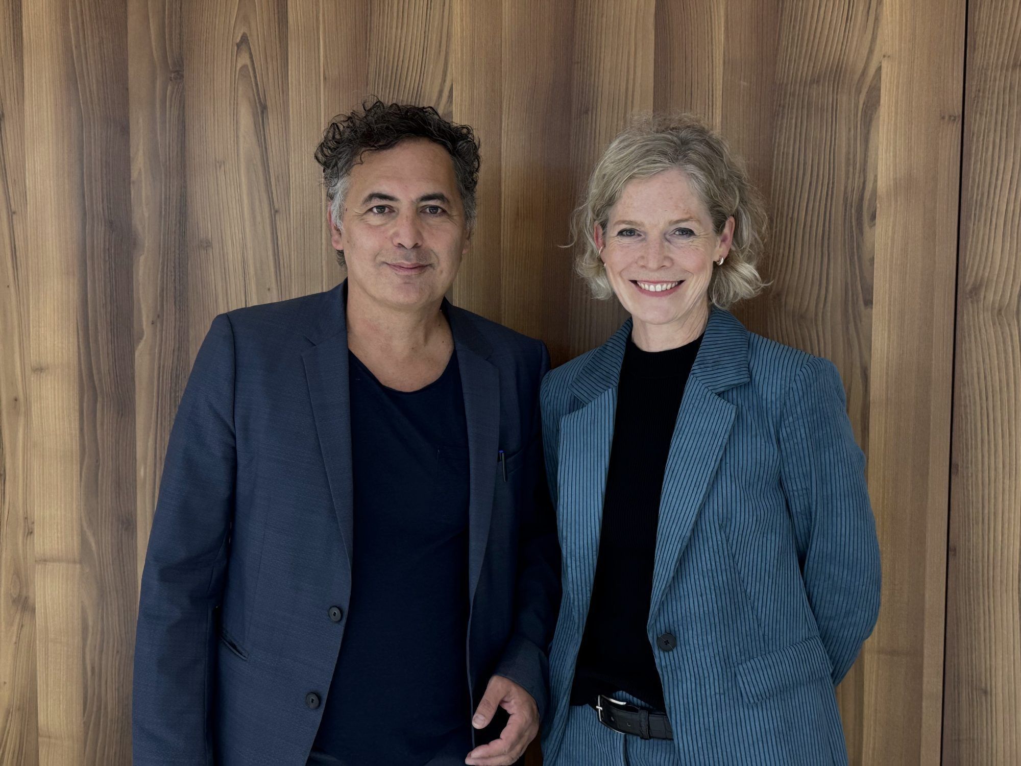 Der interimistische Intendant Ali M. Abdullah mit KUGES Geschäftsführerin Monika Wagner.