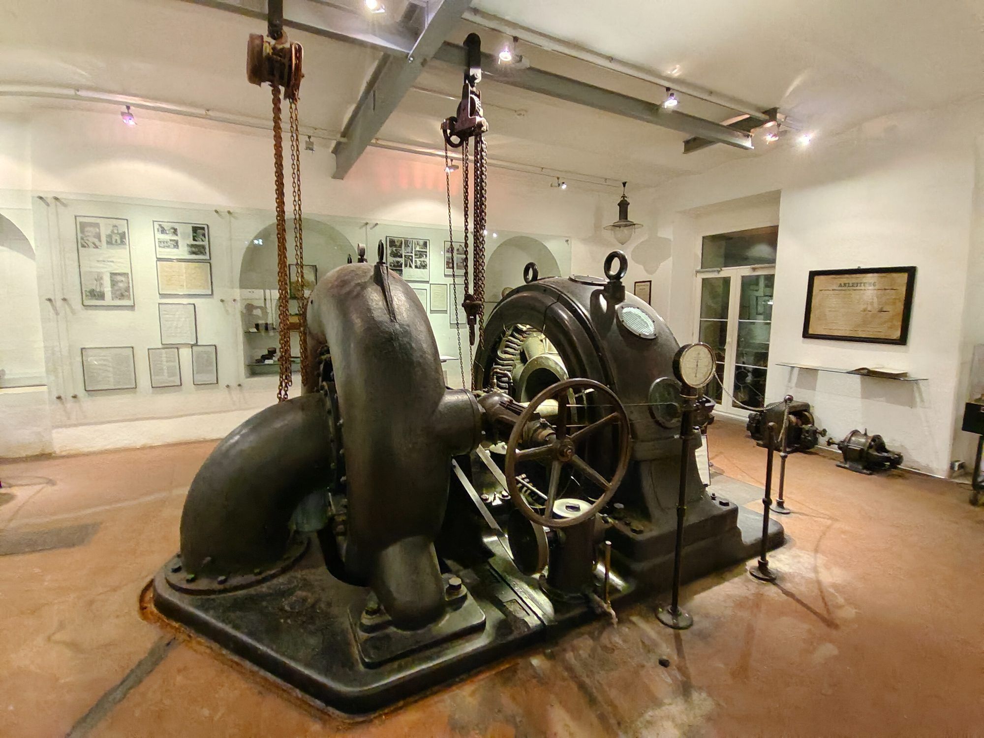 Technisches Herzstück: Die historische Königswelle erinnert an die Anfänge des Elektromuseums und die Geschichte der E-Werke Frastanz. Sie war einst Teil der Kraftwerksanlage von 1922.