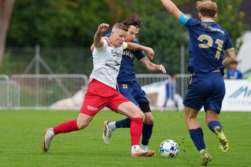 Doppelpack von Tamas Herbaly entschied das Stadtduell. VN-STIPLOVSEK