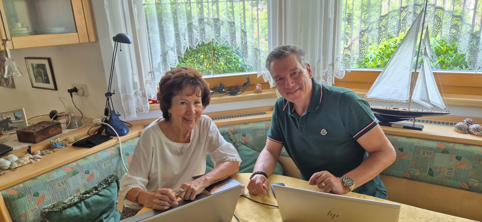 Doz. Renate Giordano mit Autor Jürgen Piffer.