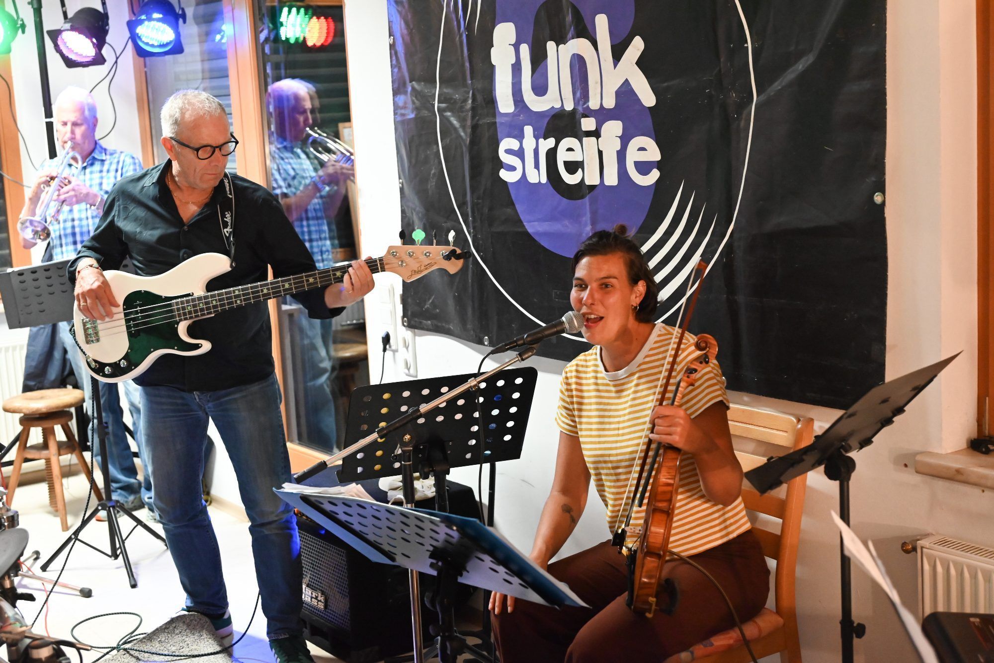 Am Samstag tritt Funkstreife 6 im Dornbirner Tivoli auf.