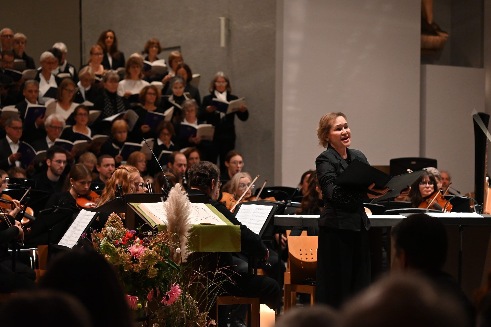 Solistin Birgit Plankel begeisterte die Zuhörer in der Kirche.