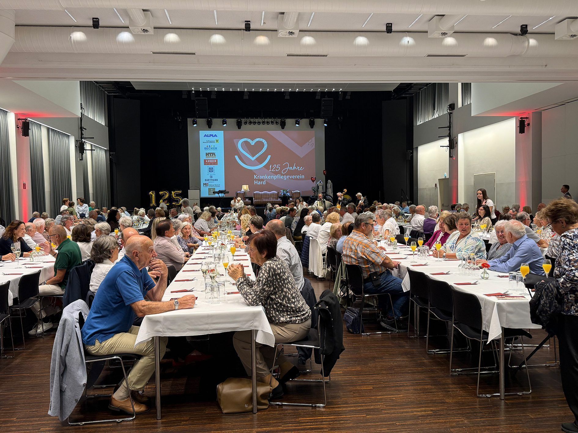Der Spannrahmen war mit 400 Gästen bestens gefüllt.