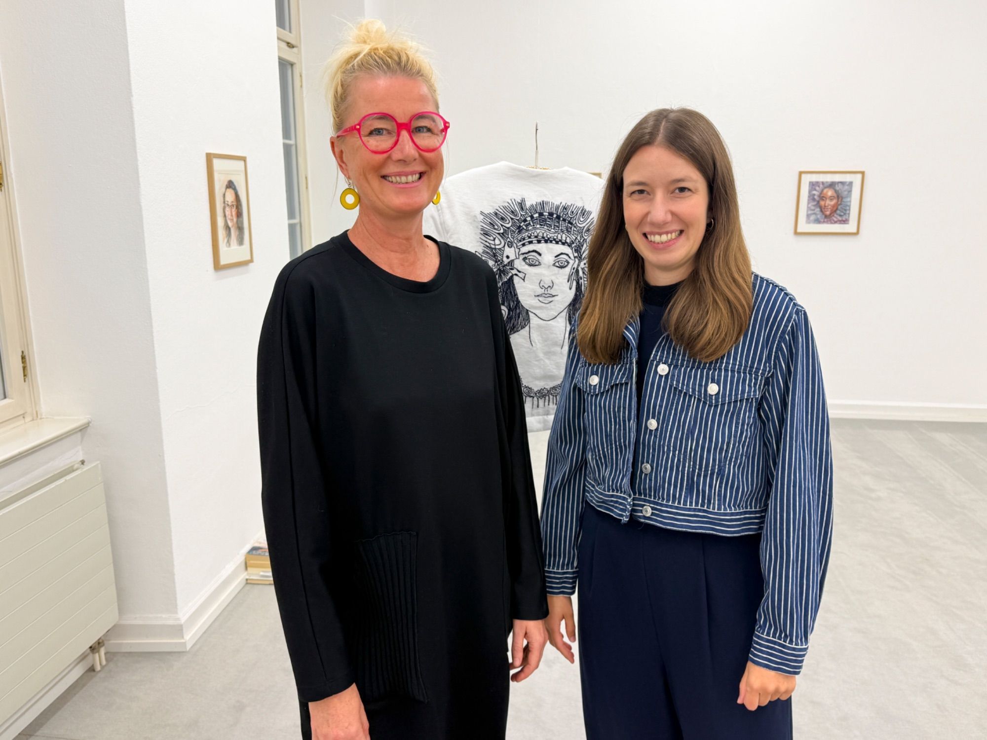 Irma Gerstenmayer und Präsidentin Sarah Kirsch luden zur Vernissage ins Thurn und Taxis