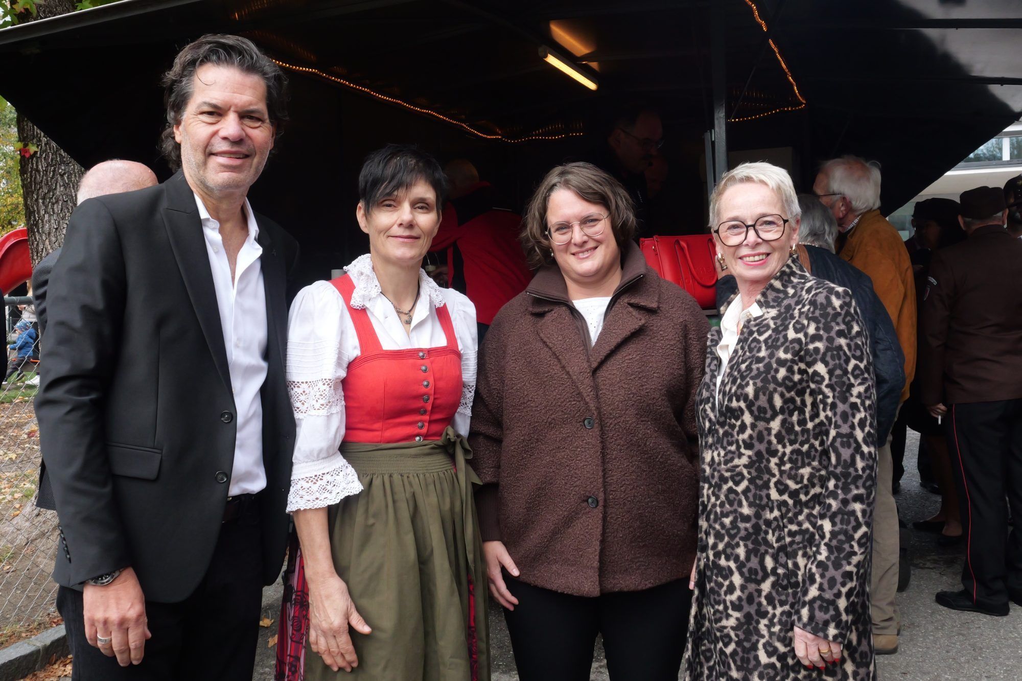 Bürgermeister Manfred Rädler mit Judith Heeb, Andrea Zelzer und Silvia Fröhle.