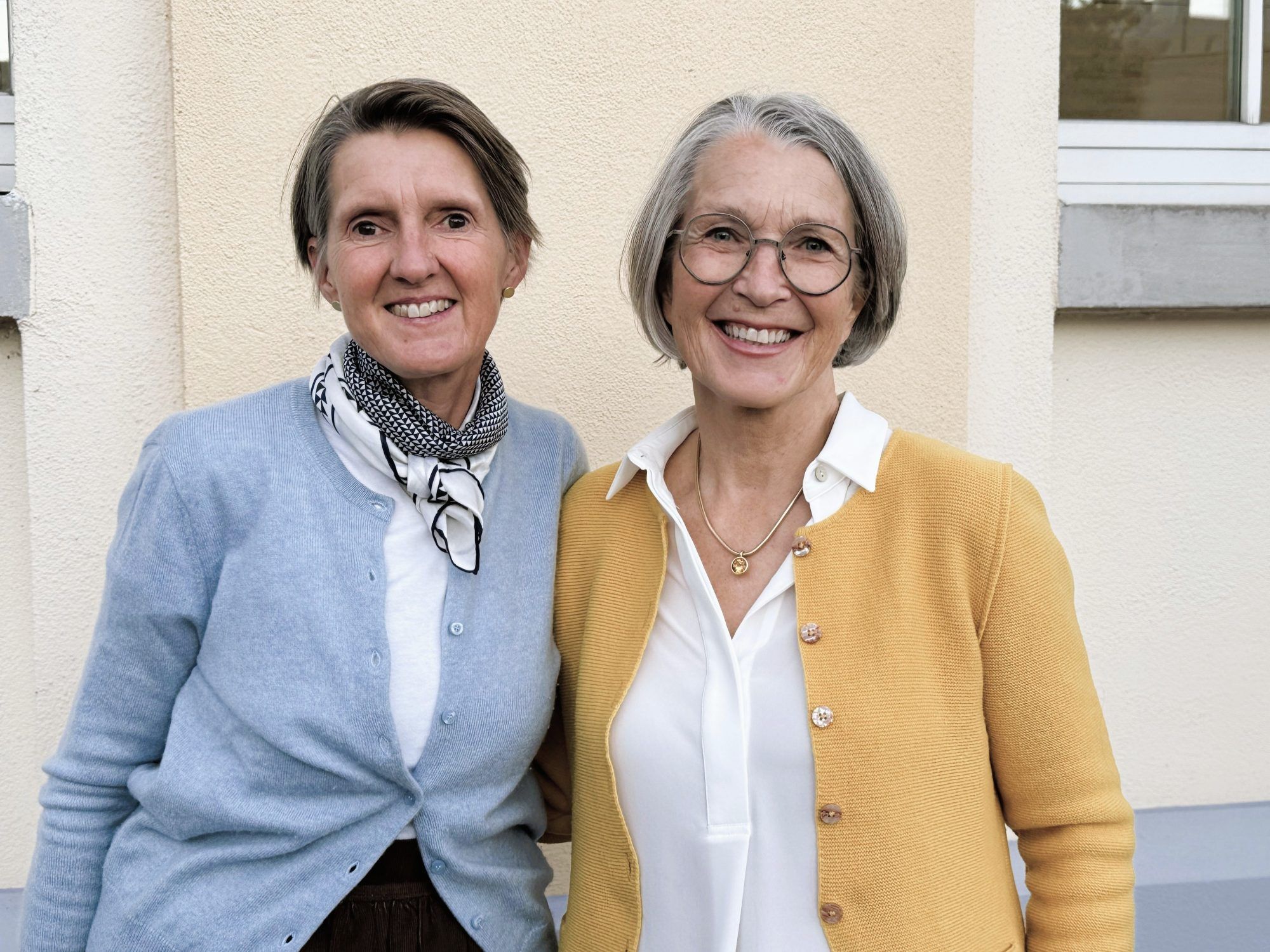 Alexandra Nussbaumer (Manner Buchcafe) und Monika Hofer (bluvion Naturkosmetik).