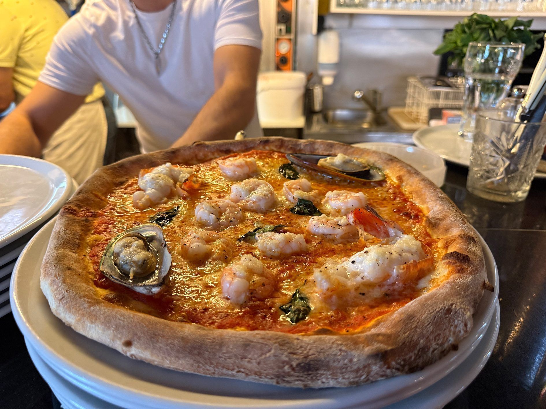 Frisch aus dem Pizzaofen schmeckt es am besten.