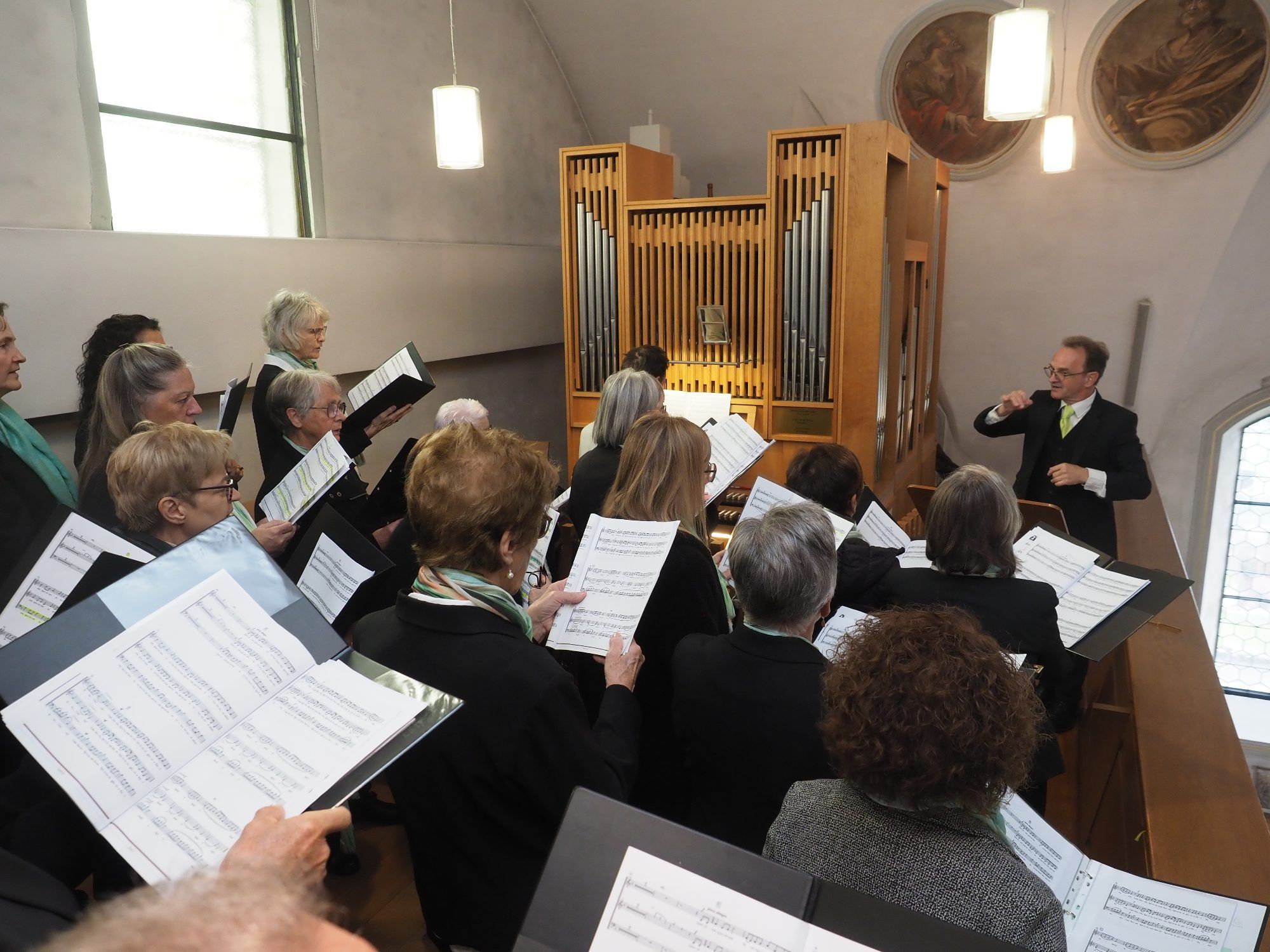 Der Gesangsverein Harmonie Götzis unter der Leitung von Thomas Thurnher