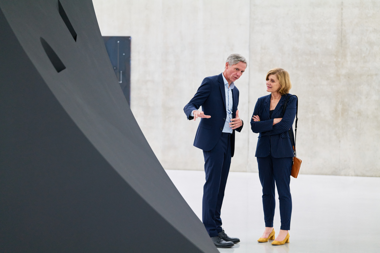 Volles Haus bei Ausstellungseröffnung im Kunsthaus Bregenz