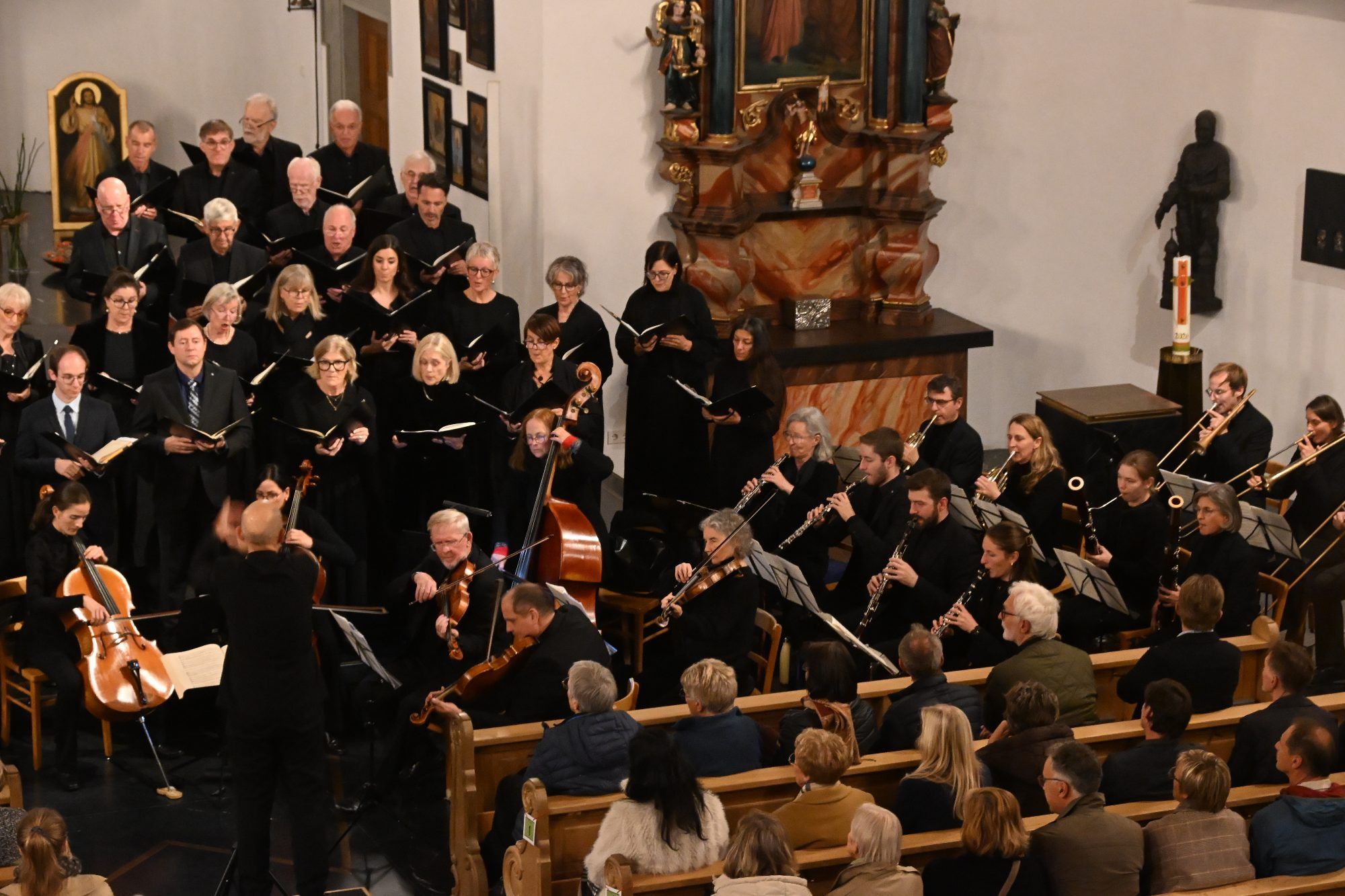 Orchesterbesetzung wie in der handschriftlichen Originalpartitur.