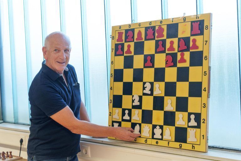 Kostenloser Schachunterricht: Ingo Lais (67) fördert Kinder und Jugendliche in Hohenems