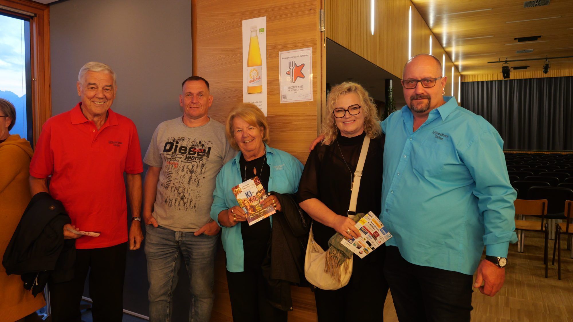 Alsons, Erich, Christl, Doris und Thomas von der Fraschtner Bühne.