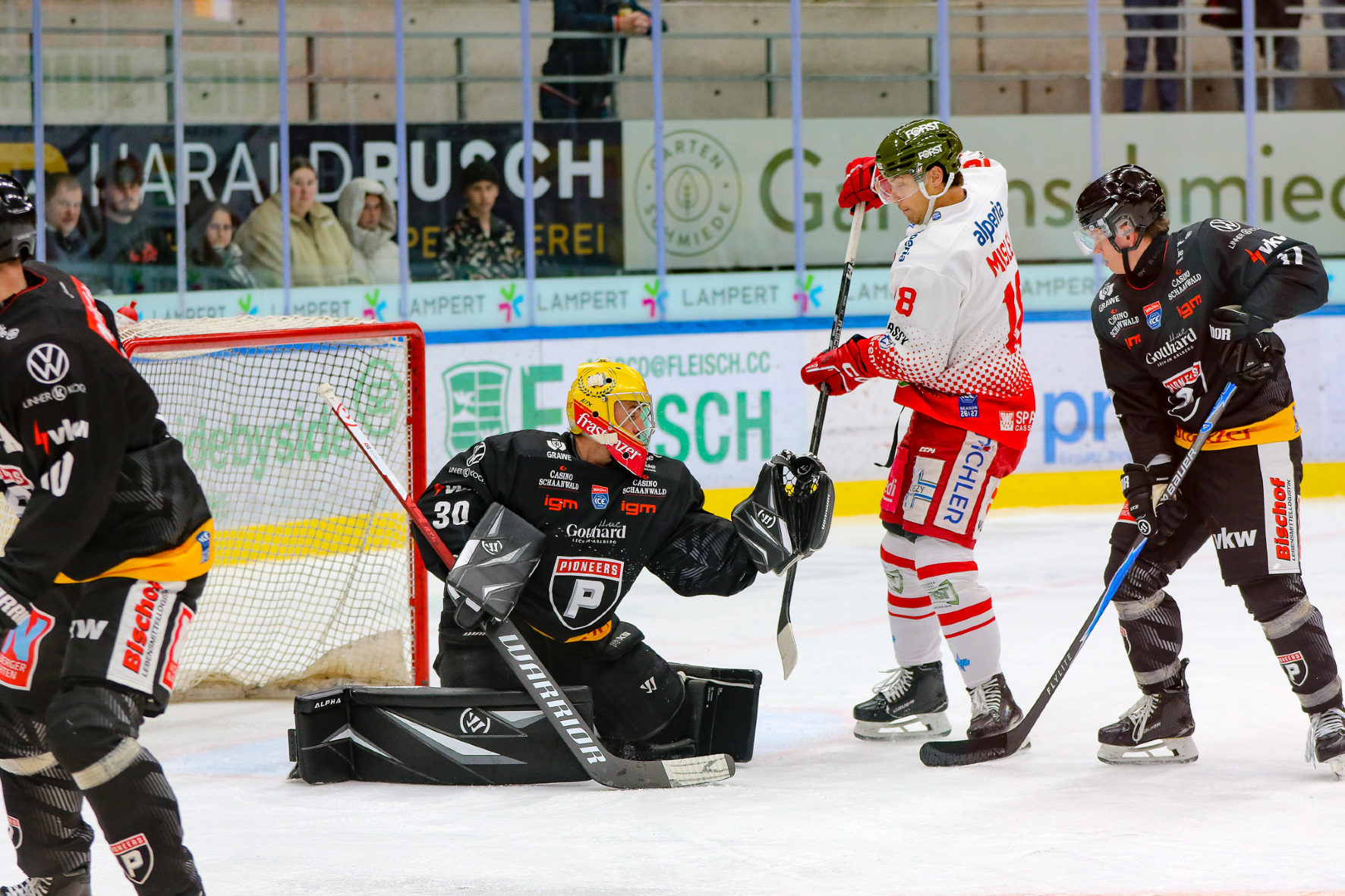 Die Bozener nützten ihre Chancen und führten nach 20 Minuten bereits mit 2:0.