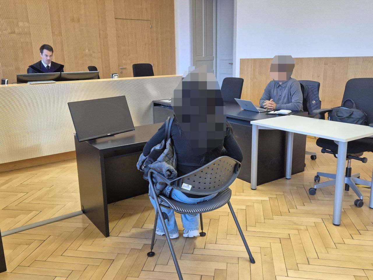 Betrunkene biss Partner in den Unterarm