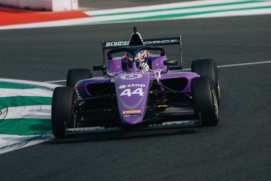 2. Oktober 2026 | #44 Marlon Bayer - Debüt Aramco F4 Saudi Arabian Championship Circuits Lusail · Jeddah - 3. Platz in Rennen 1 - Sieger im Rennen 2
