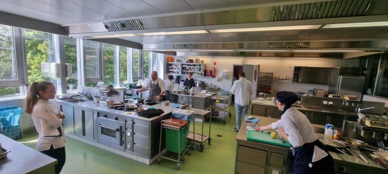 "Langsam" in die Zukunft: Slow Food startet Jugendprogramm