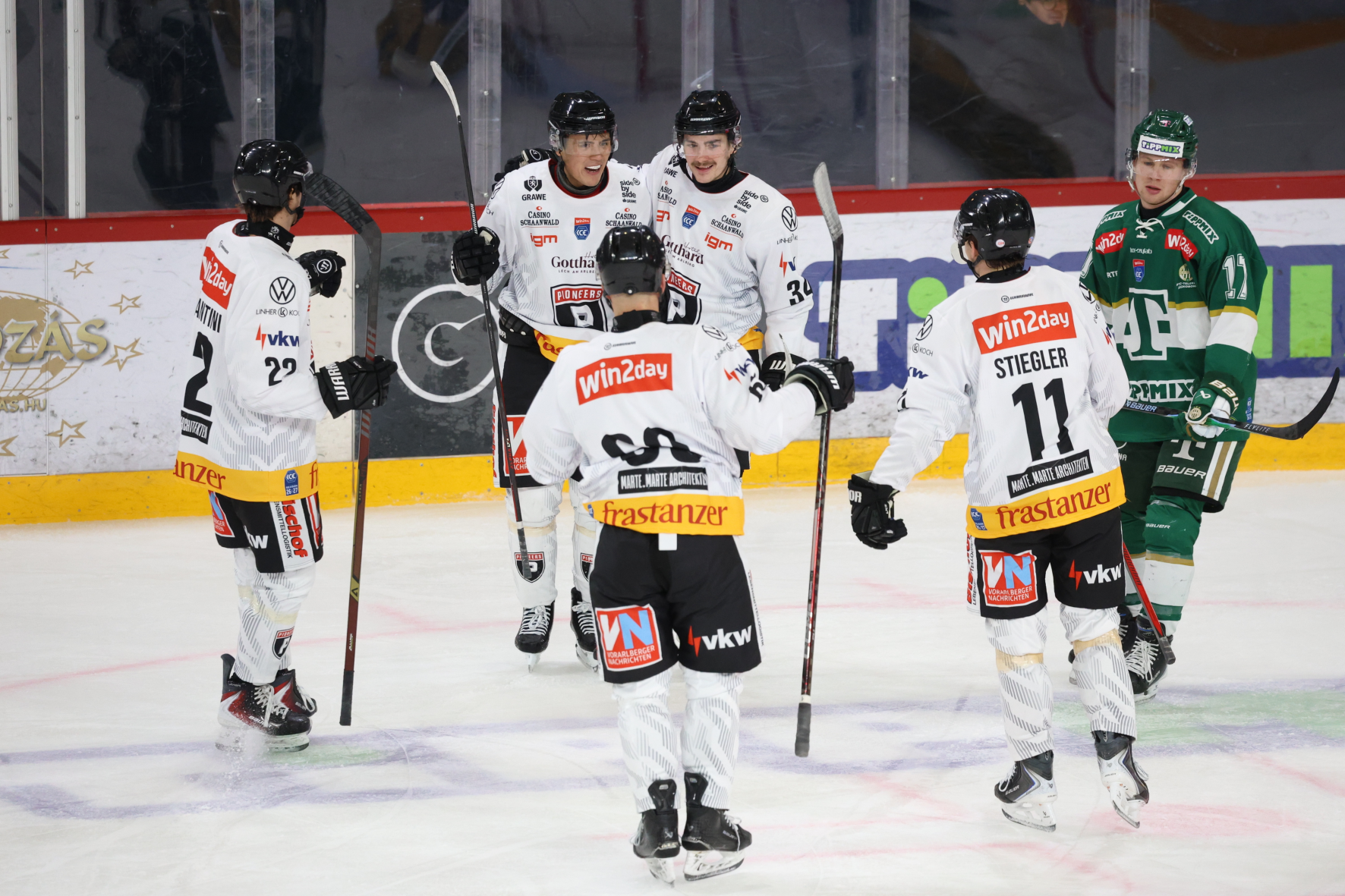 Nach dem 2:2 herrschte bei den Gästen großer Jubel.