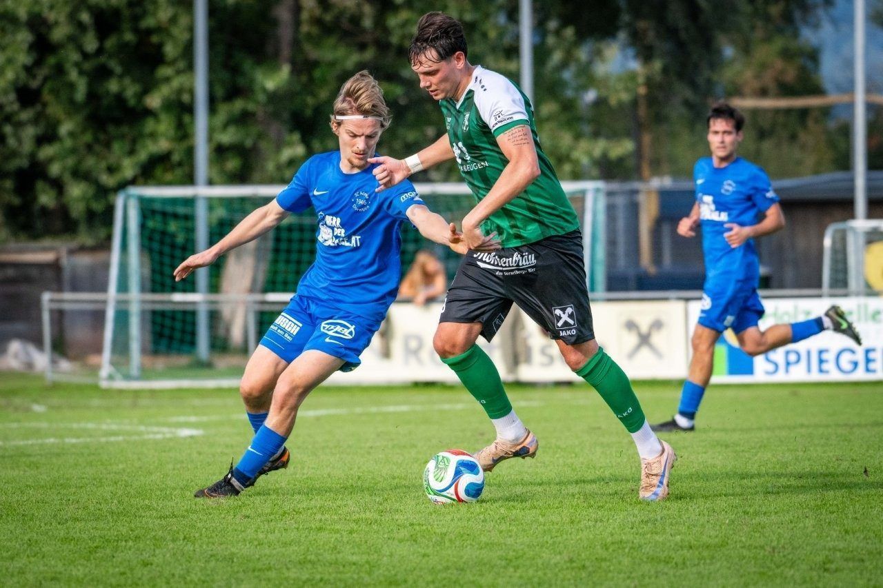 Szenen vom Dornbirner Stadtderby Admira Dornbirn gegen DSV. VN-Rhomberg/5