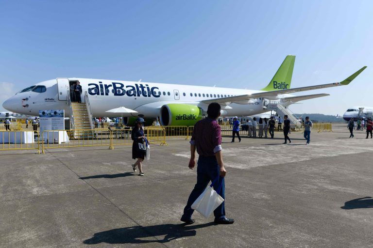 Pleite-Airline: Wer zahlt den Urlaub?