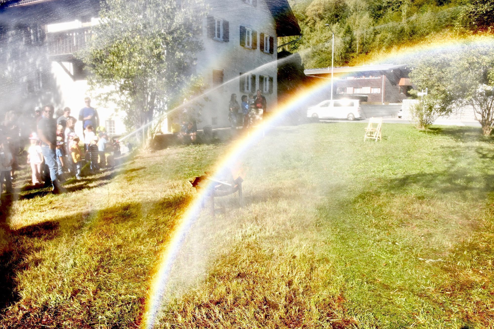 Vorführungen der Feuerwehr, Feuerwehr-Minigolf-Parcours und Blick ins Feuerwehrhaus Gantschier.