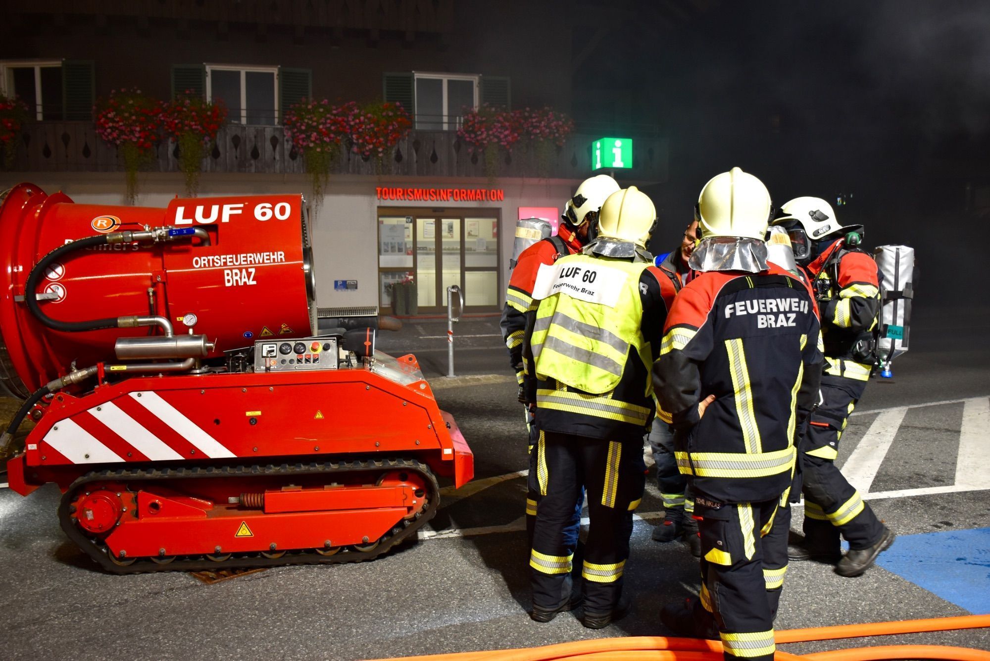 Neben dem Löschunterstützungsfahrzeug der Ortsfeuerwehr Braz (Bild) wurde auch jenes der Feuerwehr Illwerke bei der Großübung verwendet.