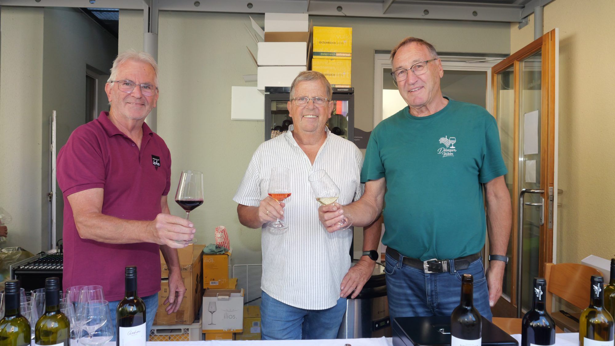 Ein Gläschen Walgau im Sonnenschein: Die Walgau Winzer Dietmar Gohm, Robert Gohm und Raimund Dünser präsentierten ihre edlen Tropfen.