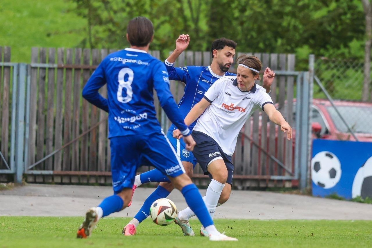 Linus Berthold gegen Tarkan Parlak. VN-STEURER