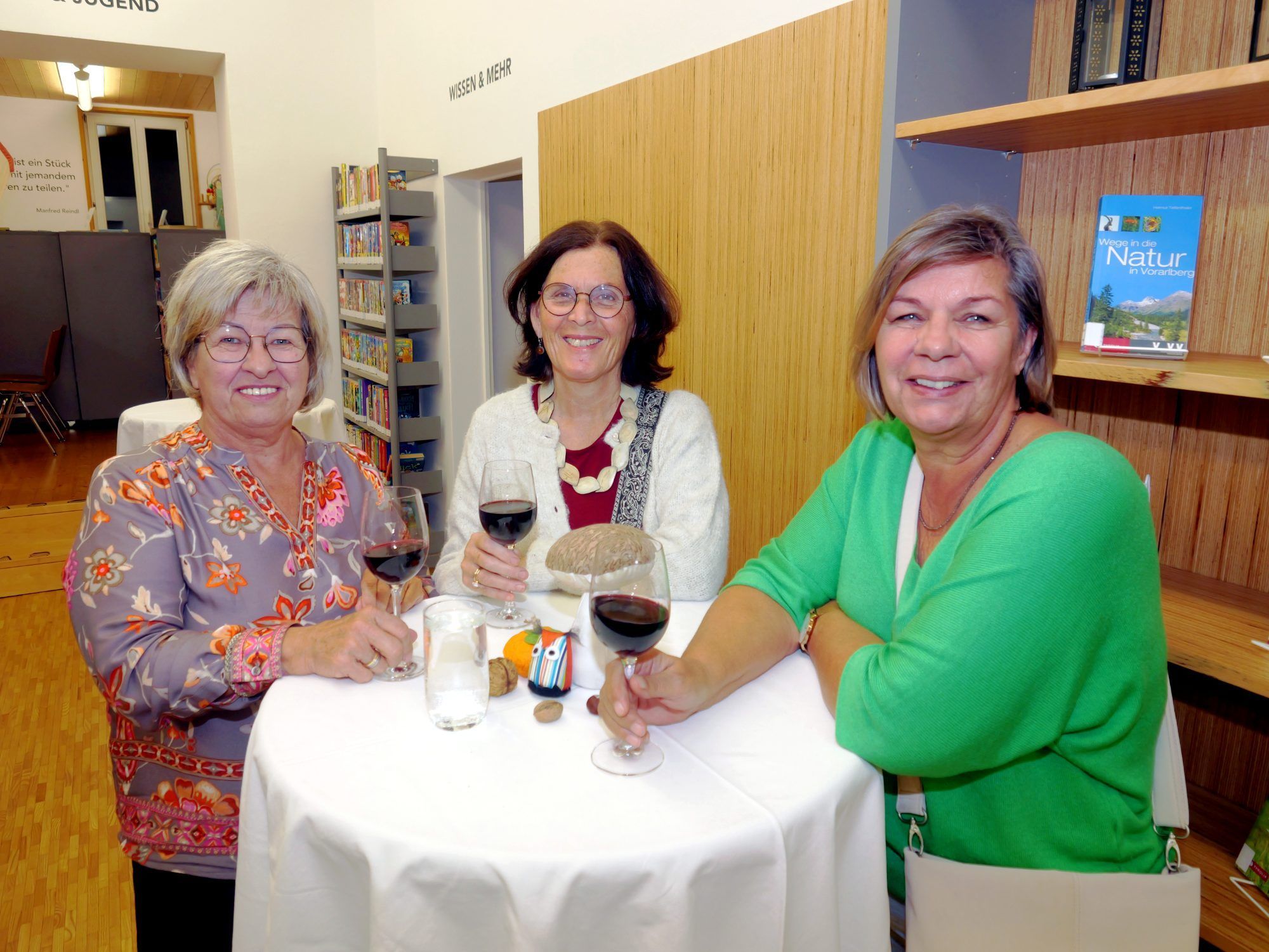 Sprachbegeistert: Uschi Erath, Christine Kieber und Konny Entner nahmen an der Lesung teil.