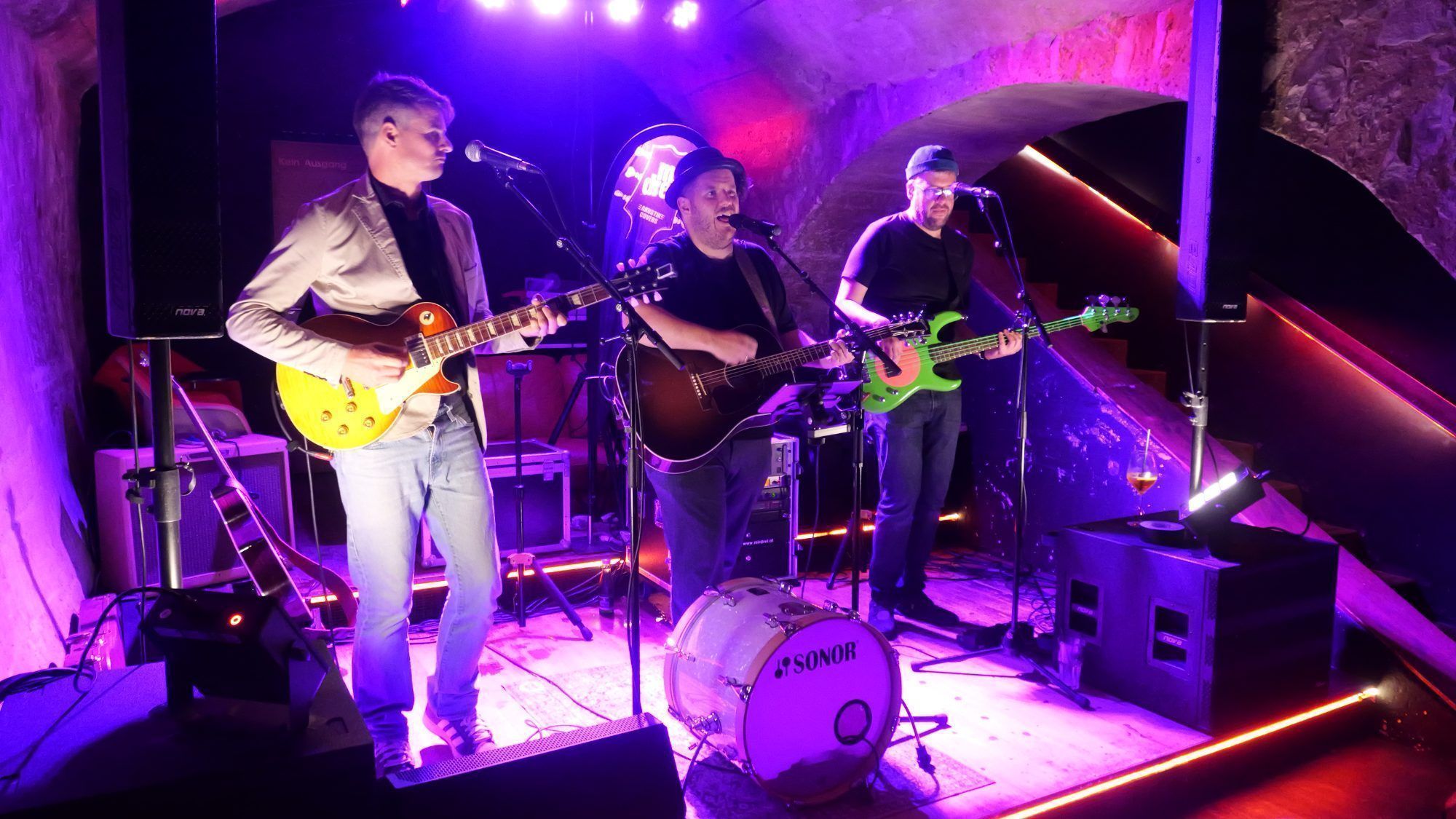 Drei Musiker, ein gemeinsamer Groove: mir drei sorgten im Rauch Club für einen weiteren musikalischen Anziehungspunkt.