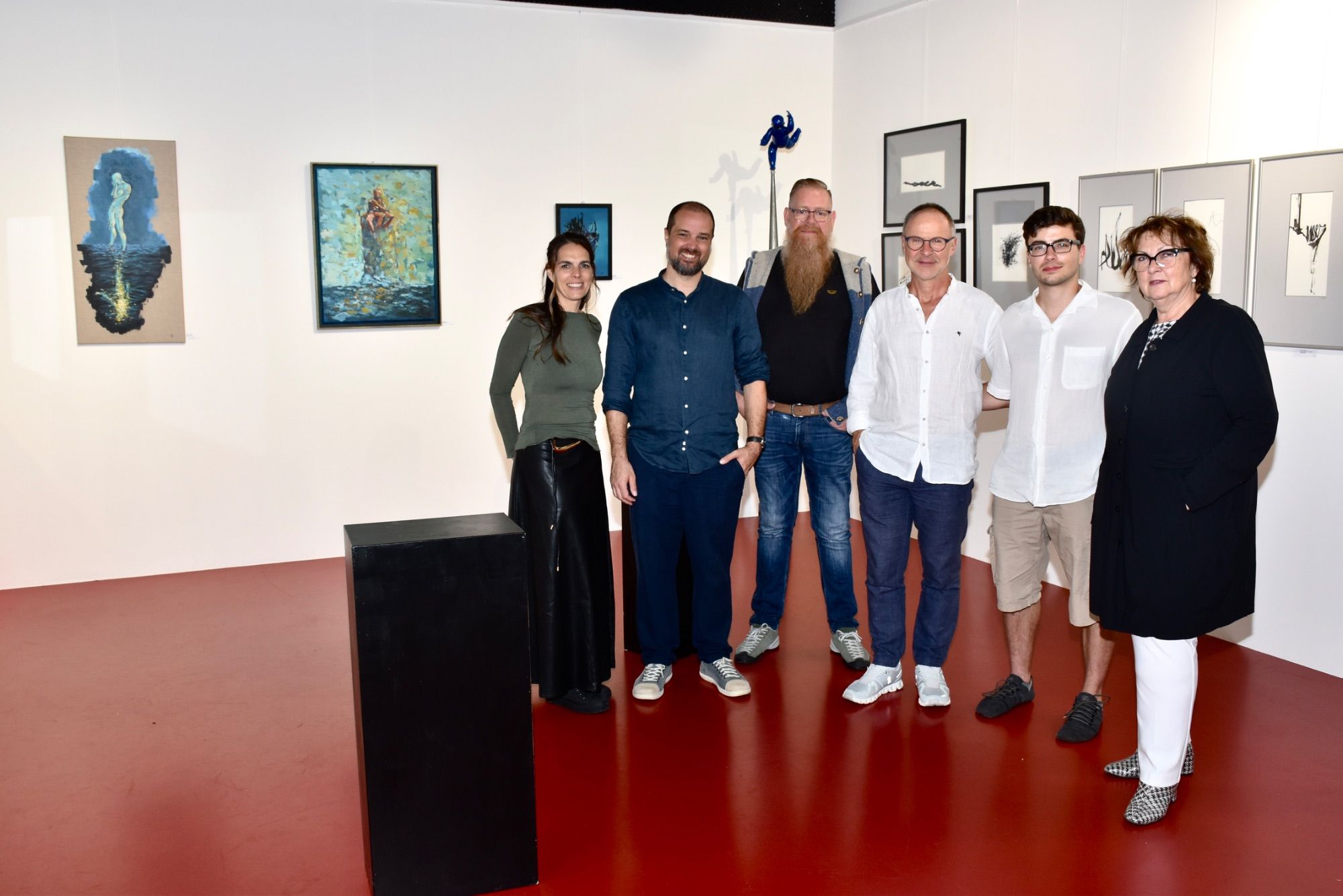 Cornelia Pecoraro, Daniel Bragagna, Mäx Khüny, Peter Zwerger und sein Sohn Markus Zwerger besuchten Galeristin Sigrid Fritsche anlässlich der Ausstellung in deren Kellergalerie kukuphi, Werdenbergerstraße 24 - 26, in Bludenz.