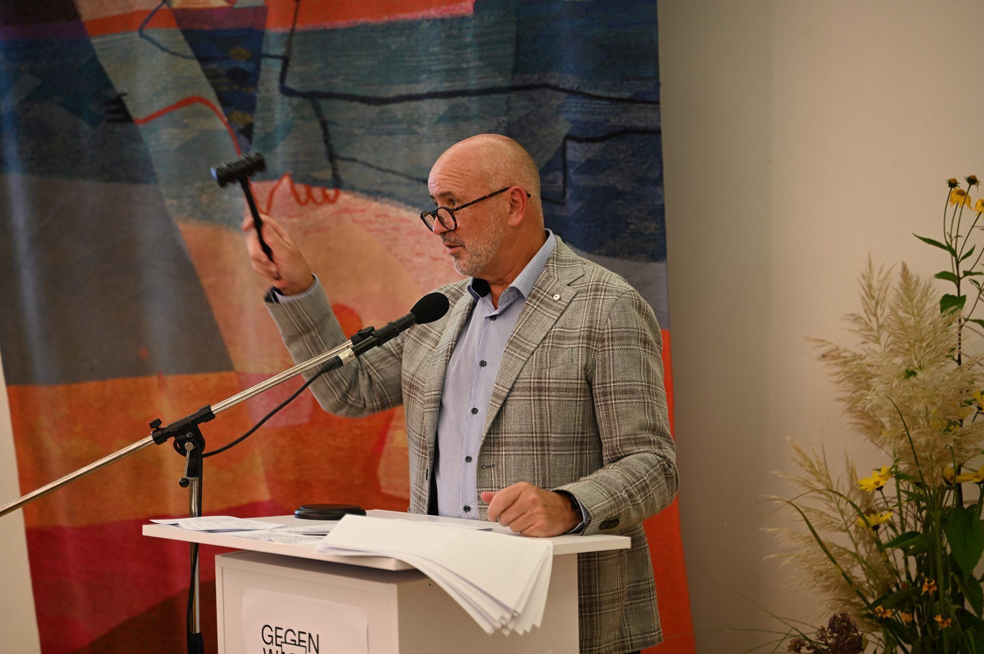 Arno Schuchter versteigerte gekonnt bis zum Zuschlag.