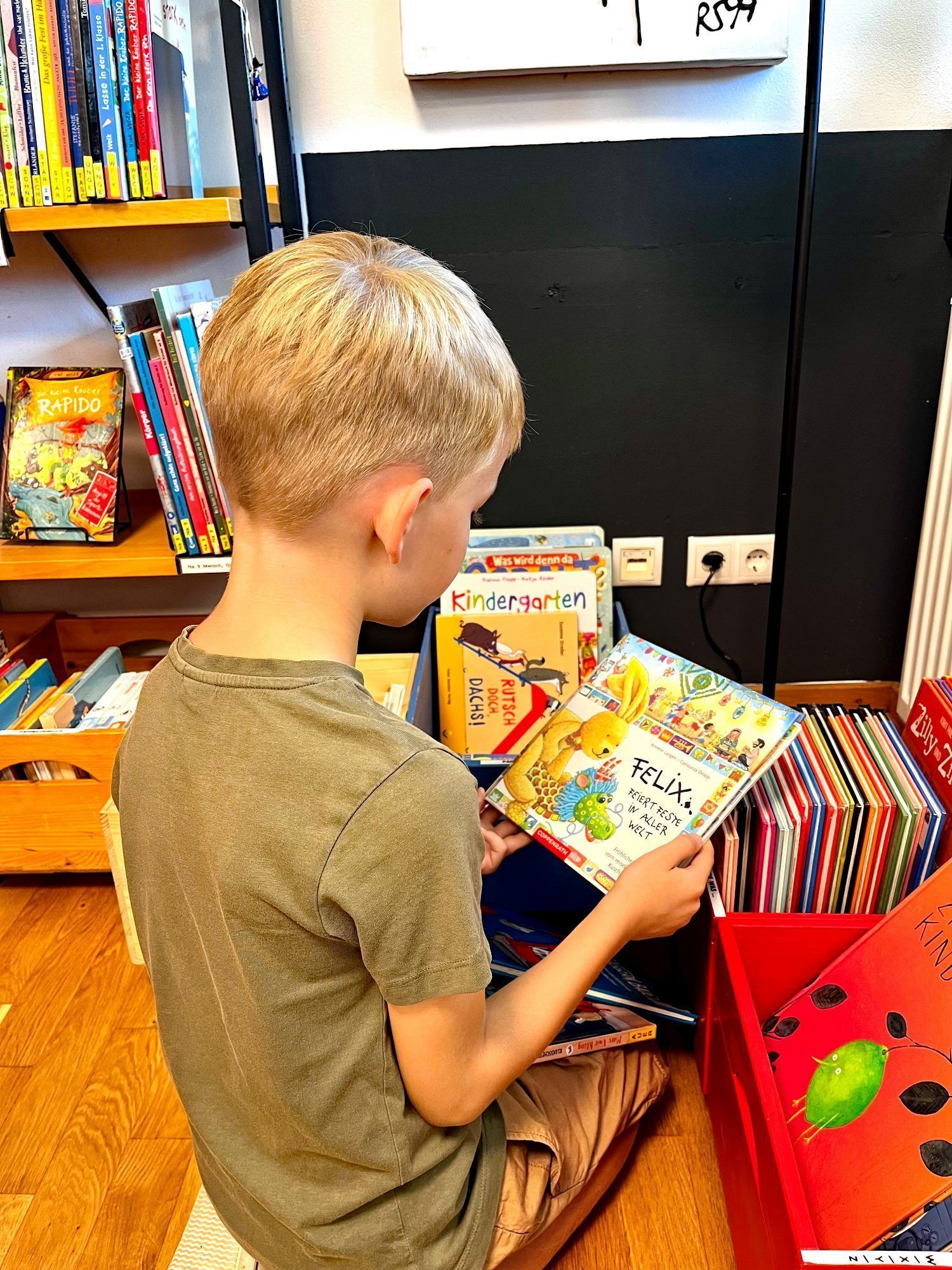 Die Stadtteilbüchereien bieten Zugang zu Büchern und Medien, fördern die Lesefreude und sind Treffpunkt für Jung und Alt.