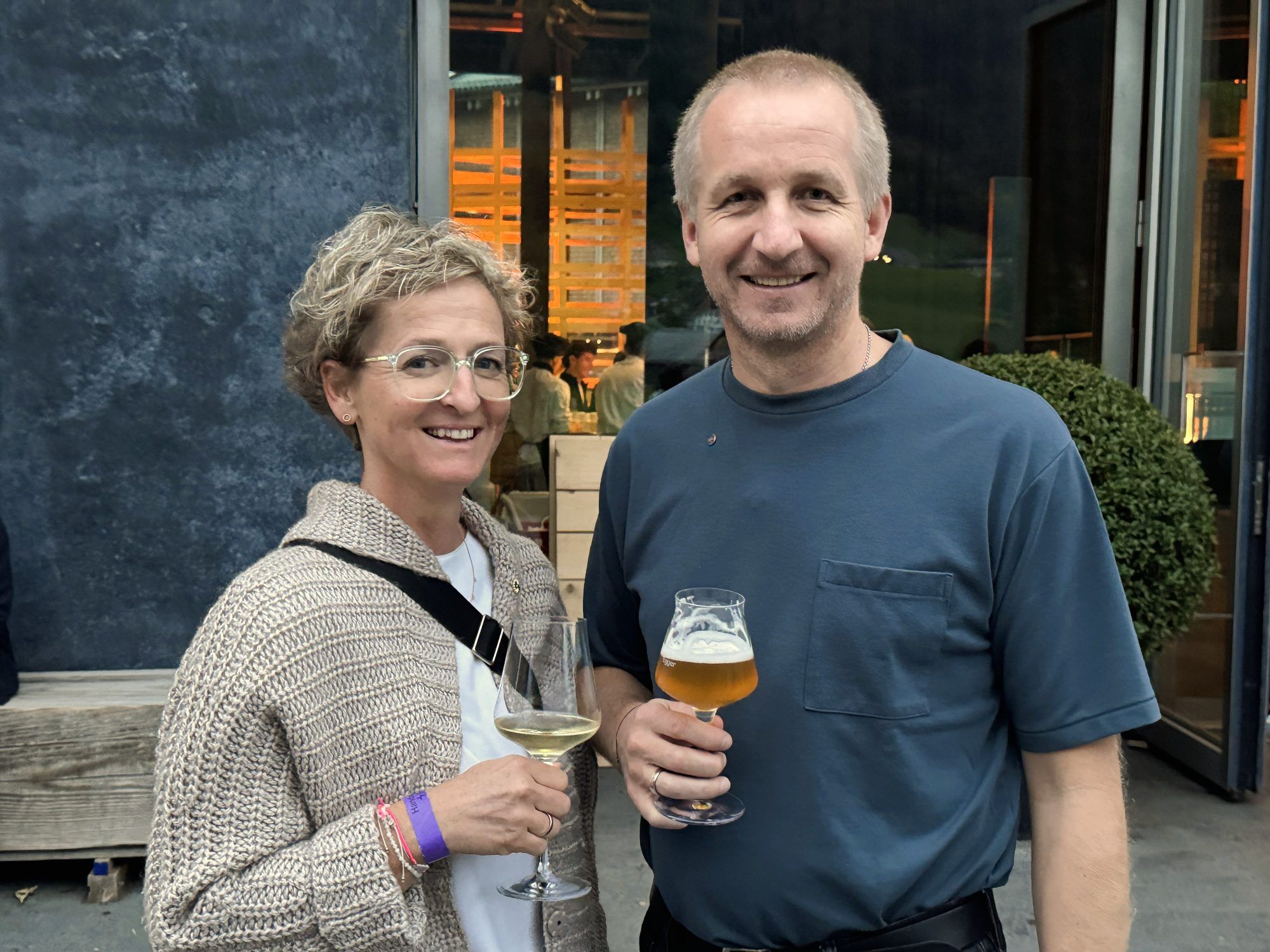 witus-Obmann Stefan Meusburger mit Vera (KIGA Bezau).