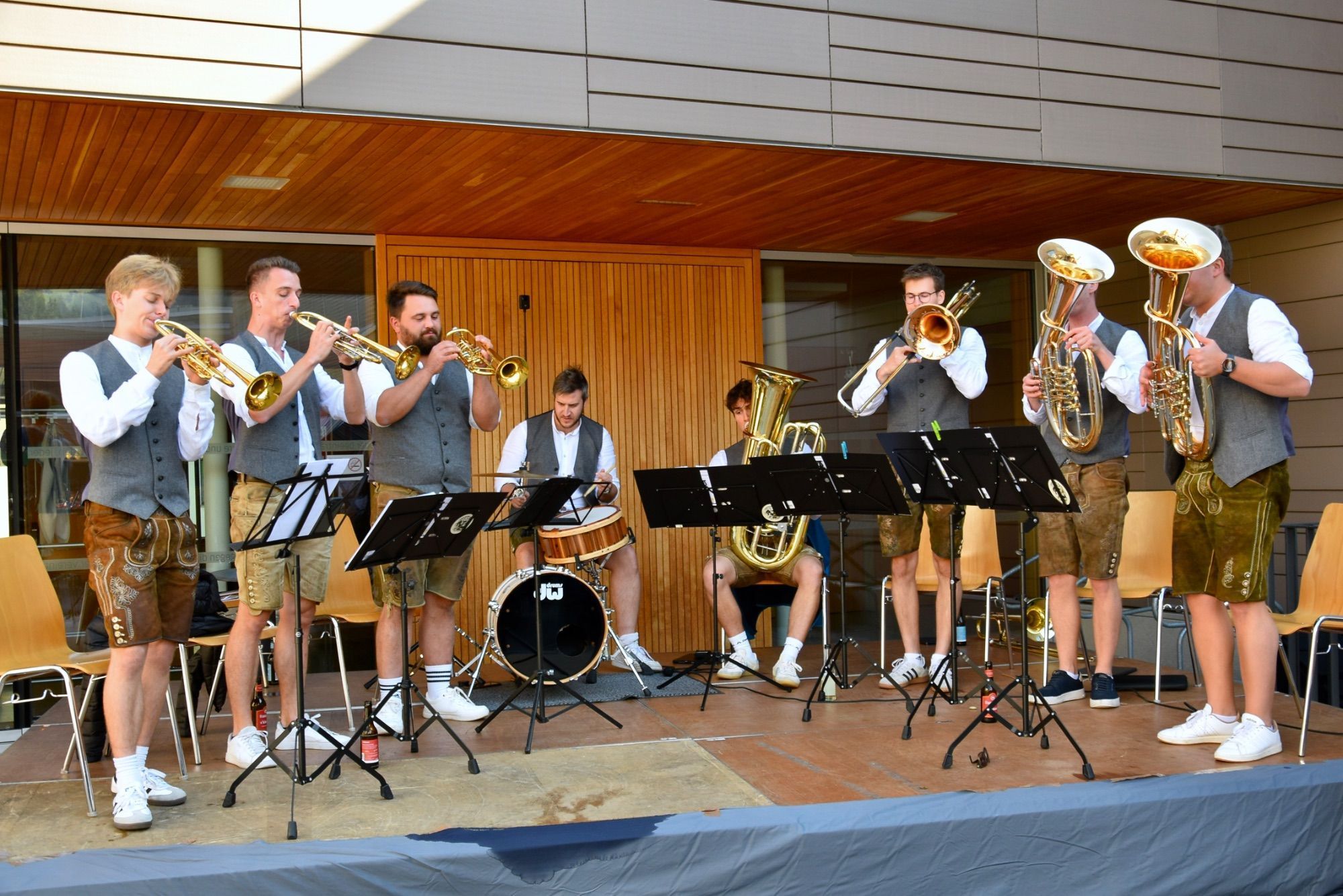 Landstraßen Musig.