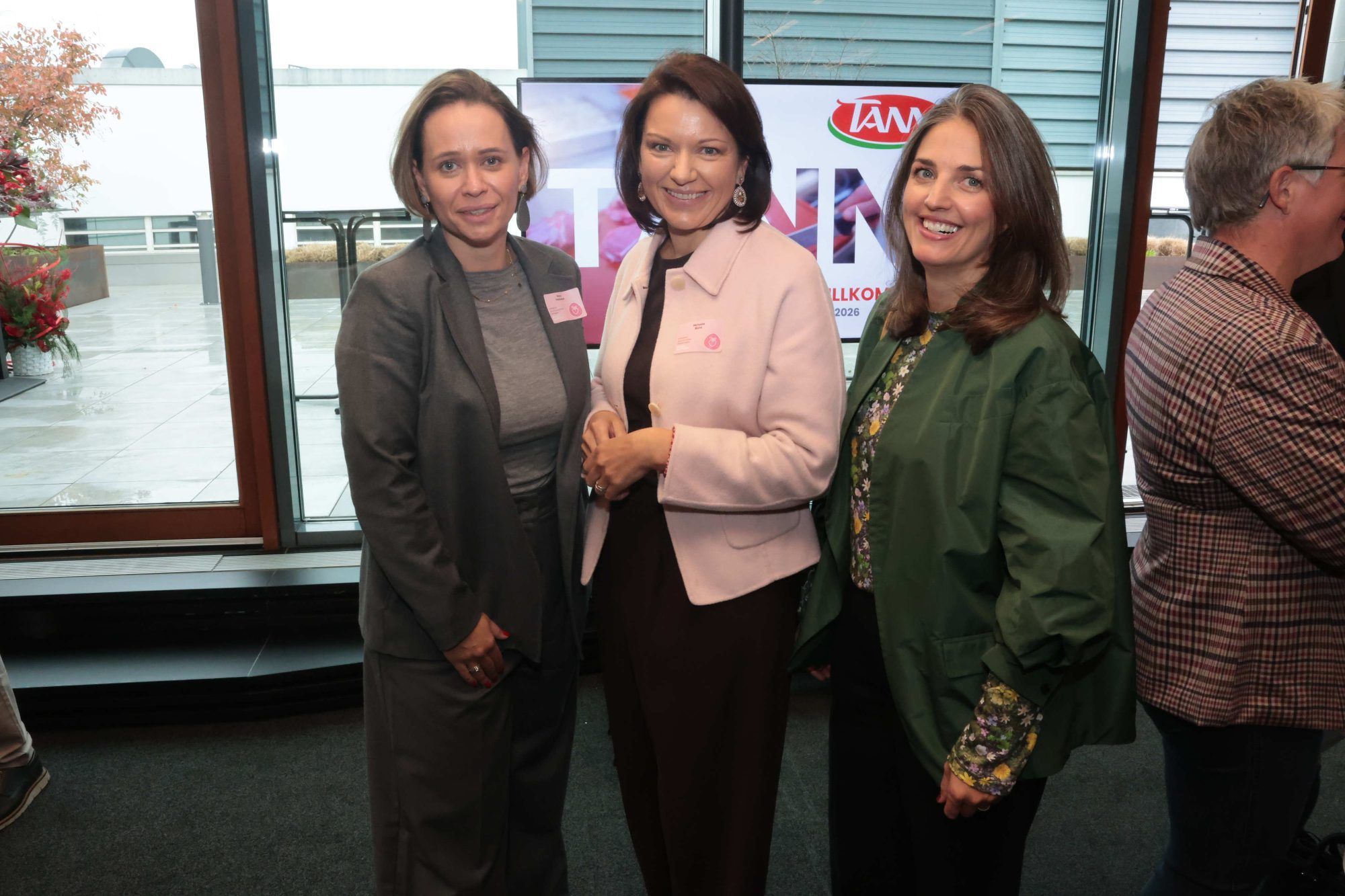 Maria Feldweber, Michaela Blüml (GF Interspar) und Claudia Sutterlüty (