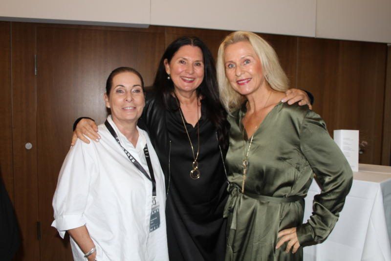 Schwestern Franziska und Mercedes Welte mit Anna Maria Löw genossen den Abend.
