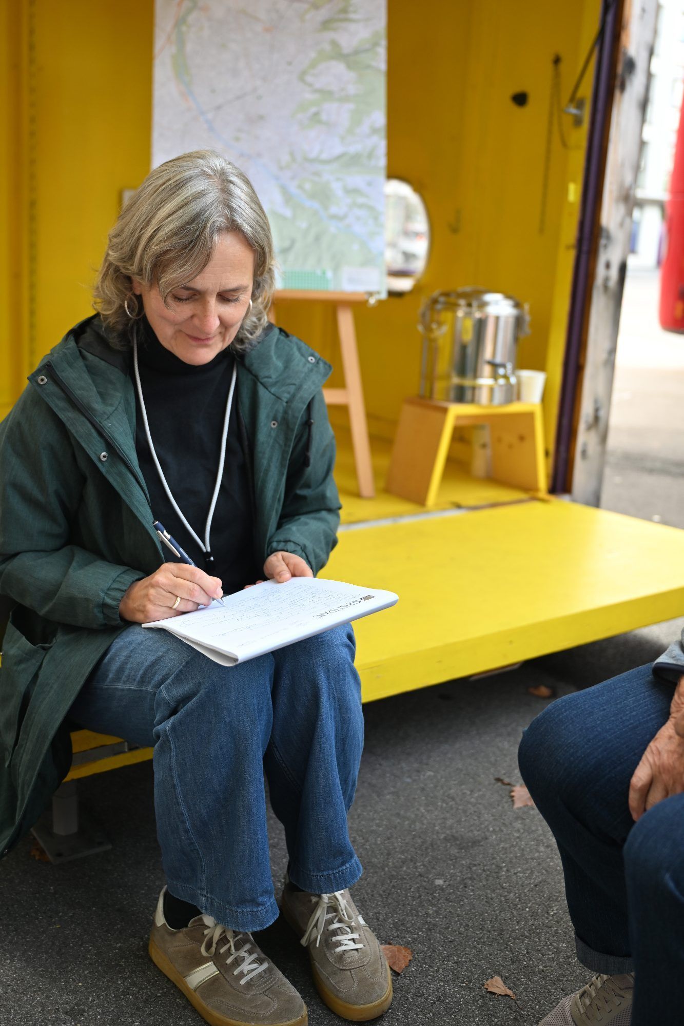 Barbara Motter vom Stadtmuseum hielt die Erzählungen der früheren Gastarbeiter auf Papier fest.