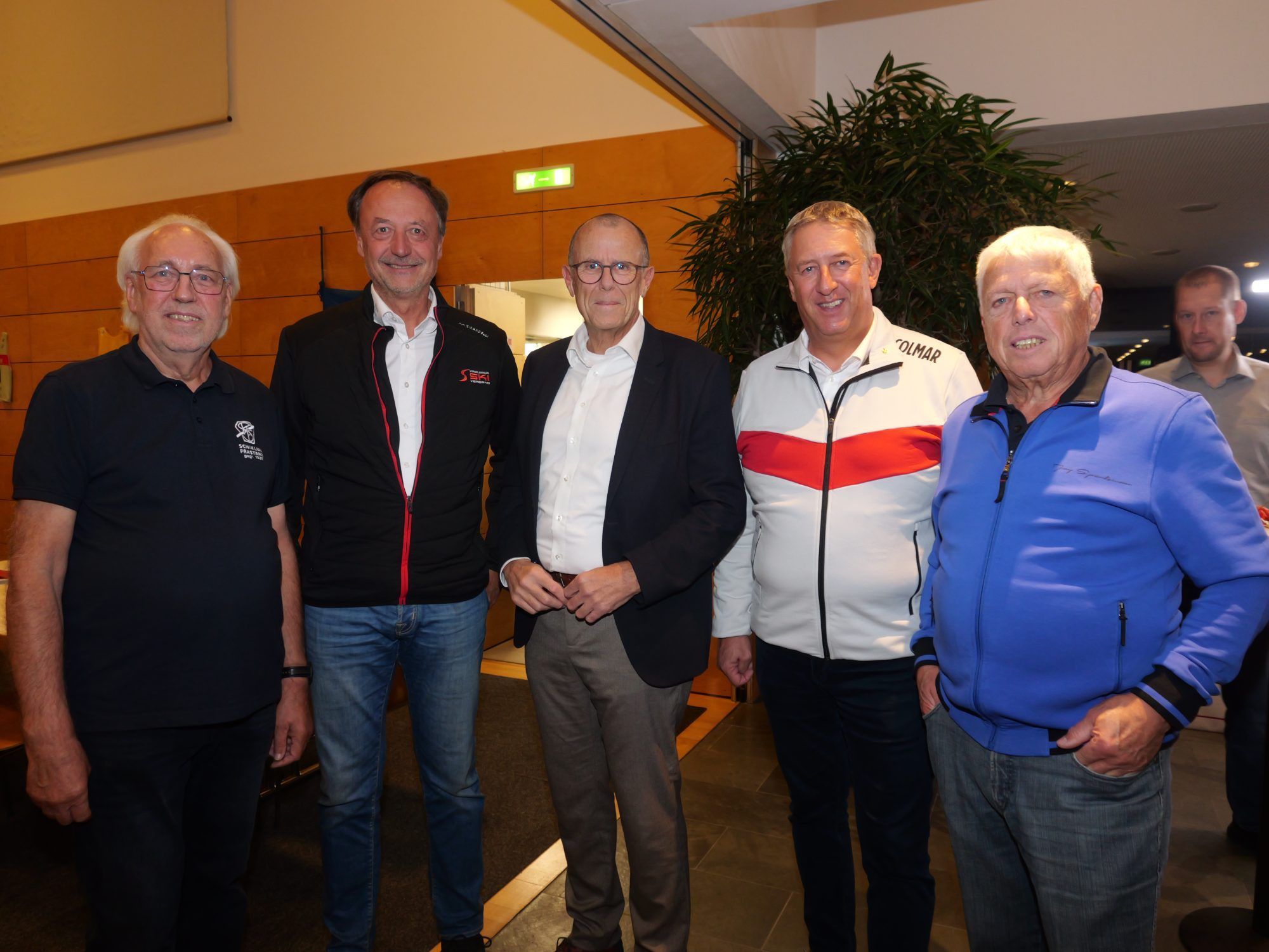 Peter Schmid, ÖSV Vizepräsident Stefan Jochum , Bürgermeister Walter Gohm, VSV Präsident Peter Scrivener und Walter Gabriel im Adalbert-Welte-Saal.