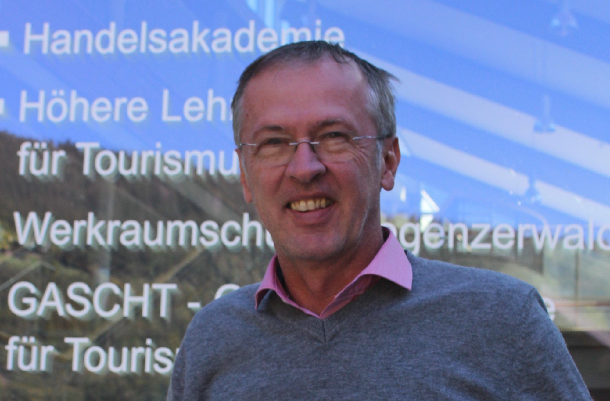 Direktor Mario Hammerer: „Die Auszeichnung der Uni Innsbruck bestätigt, dass an unserer Schule sehr gute Arbeit geleistet wird.“