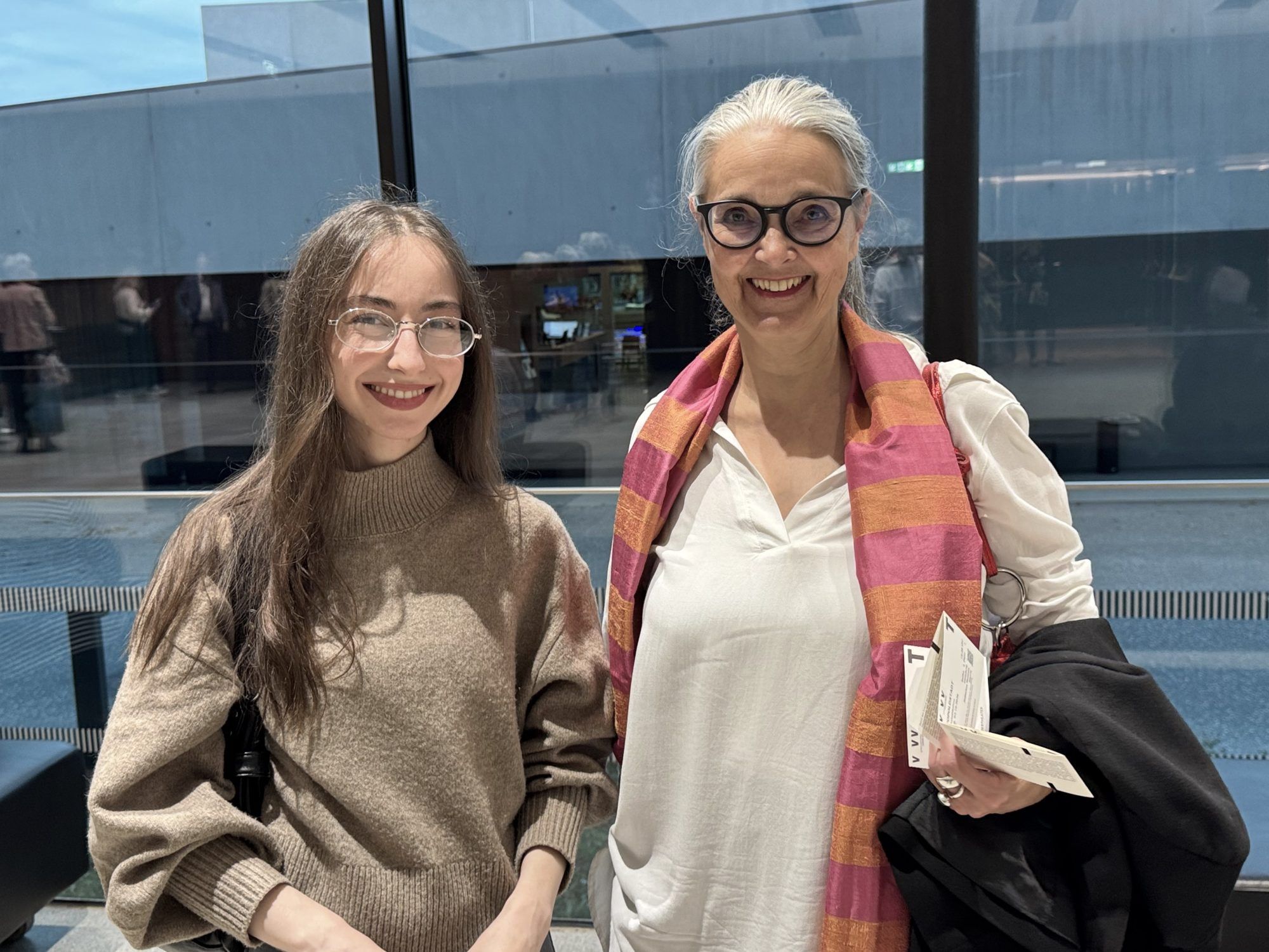 Ayat Solsaeva und Anita Nigelhell (Jüdisches Museum).